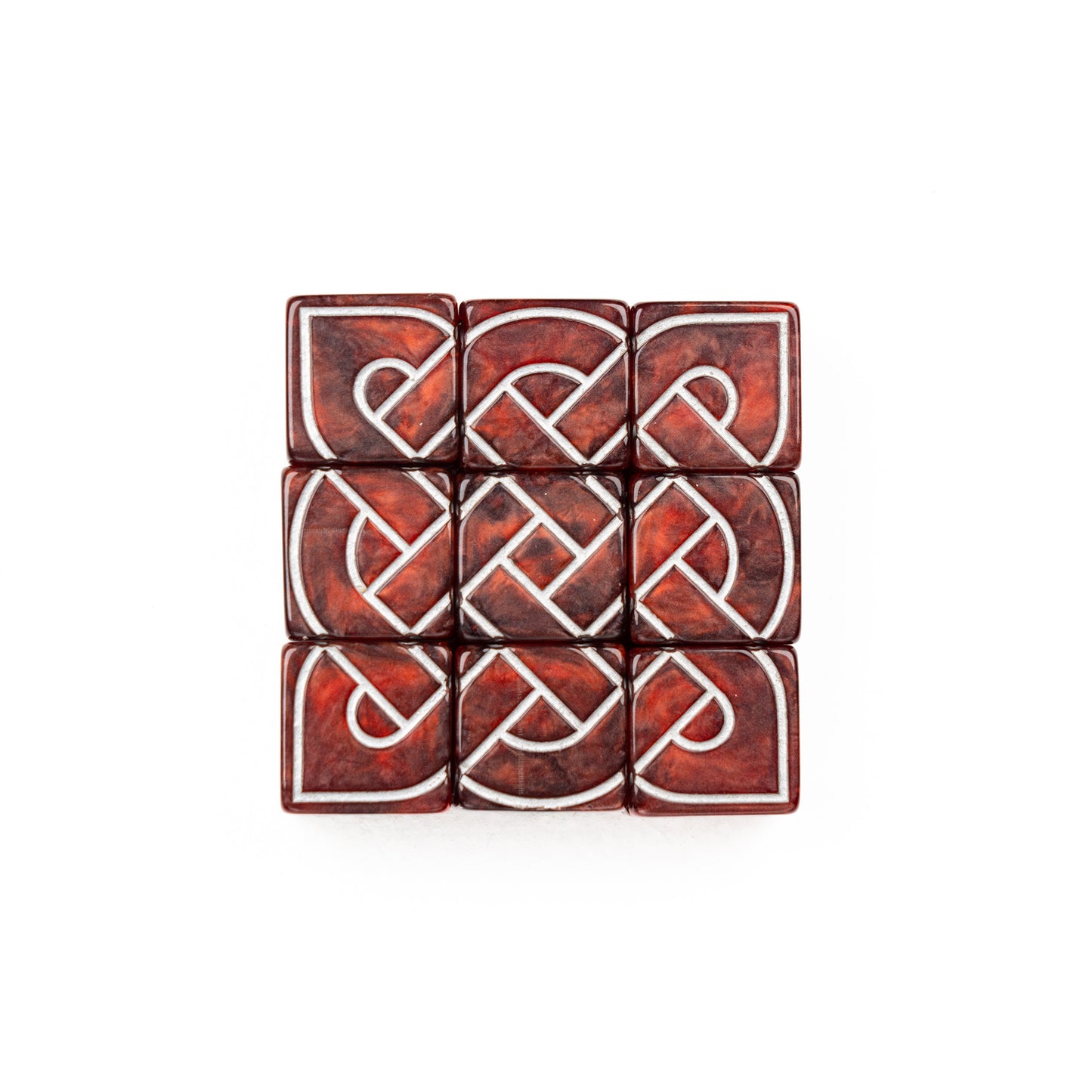 9 Crossed Knot Dice (Red or Sand)