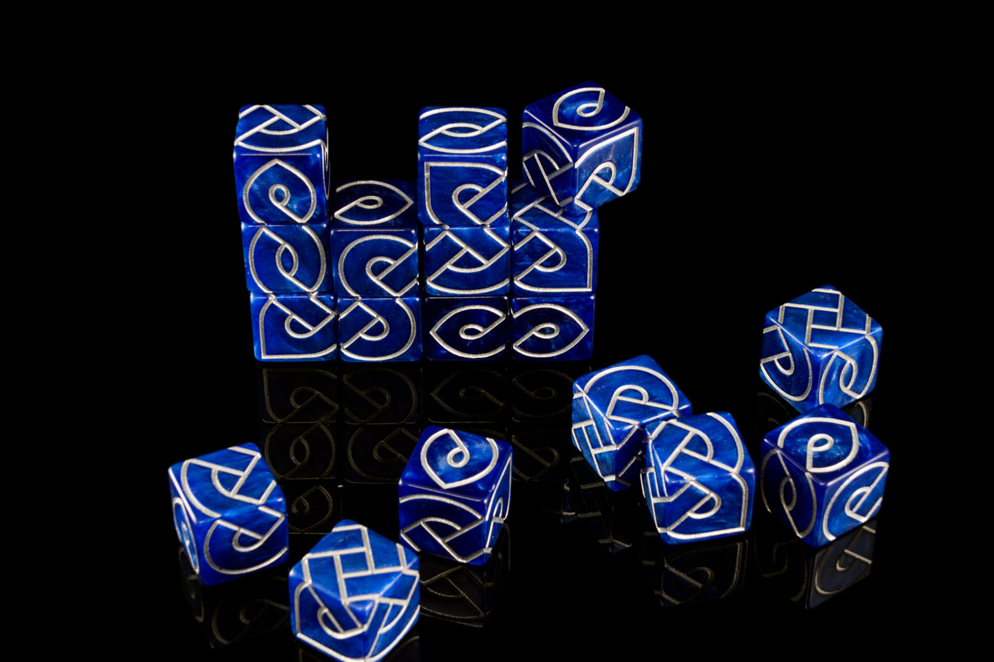 Knot Dice Set